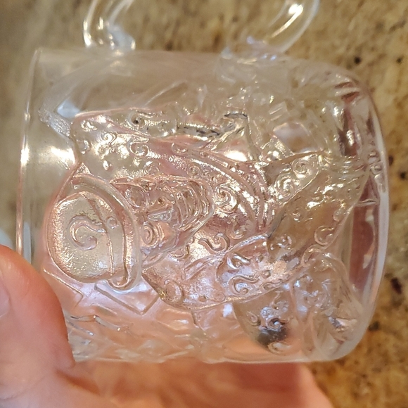 Set of 4 vintage Batman embossed glass mugs - Picture 9 of 15